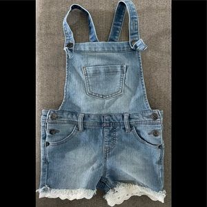 Overall denim shorts with cute lace details at hem (adjustable straps)